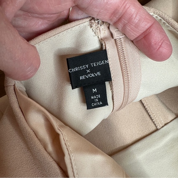 NWT Revolve X Chrissy Teigen Micah Jumpsuit  Neutral Minimalist Size Medium Sexy - Picture 9 of 15